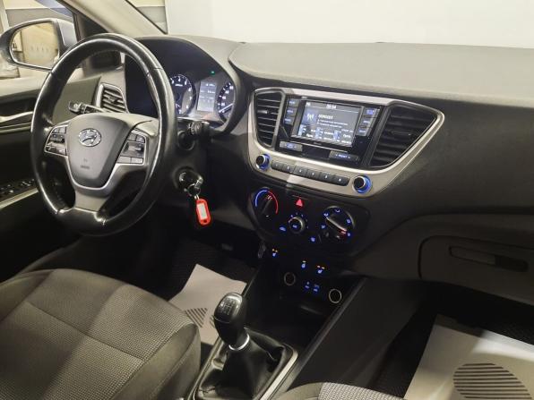 Hyundai Solaris II с пробегом 2018 года, цена 1 128 000 рублей, 105000 км, седан, Автокод Объявления