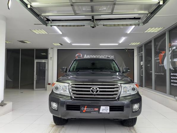 Toyota Land Cruiser 200 Series Рестайлинг 1 с пробегом 2012 года, цена 3 470 000 рублей, 182385 км, внедорожник, Автокод Объявления