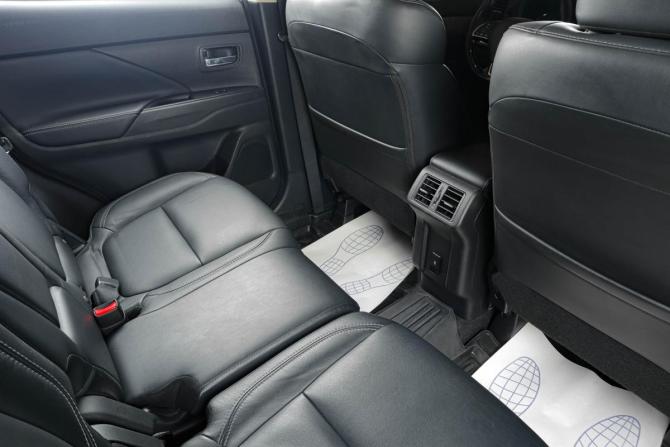 Mitsubishi Outlander III Рестайлинг 3 с пробегом 2020 года, цена 2 359 000 рублей, 158413 км, внедорожник, Автокод Объявления