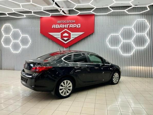 Opel Astra J Рестайлинг с пробегом 2012 года, цена 590 000 рублей, 304265 км, седан, Автокод Объявления