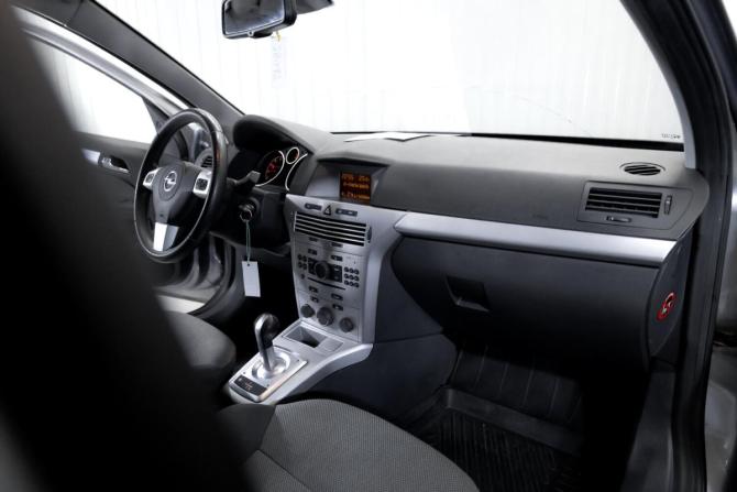 Opel Astra H Рестайлинг с пробегом 2012 года, цена 749 900 рублей, 83385 км, седан, Автокод Объявления