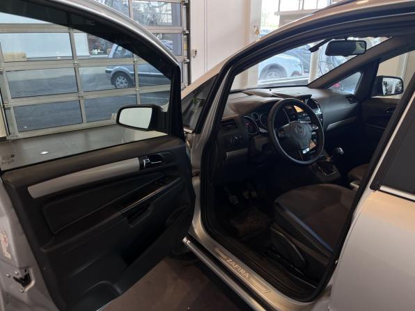 Opel Zafira B Рестайлинг с пробегом 2010 года, цена 450 000 рублей, 353453 км, компактвэн, Автокод Объявления