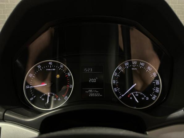 Skoda Octavia II (A5) Рестайлинг с пробегом 2011 года, цена 670 000 рублей, 289321 км, лифтбек, Автокод Объявления