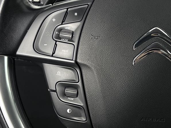 Citroen C4 SpaceTourer I с пробегом 2019 года, цена 1 870 000 рублей, 168000 км, компактвэн, Автокод Объявления