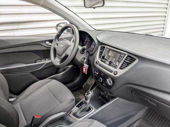 Hyundai Solaris II Рестайлинг с пробегом 2022 года, цена 1 670 000 рублей, 71339 км, седан, Автокод Объявления