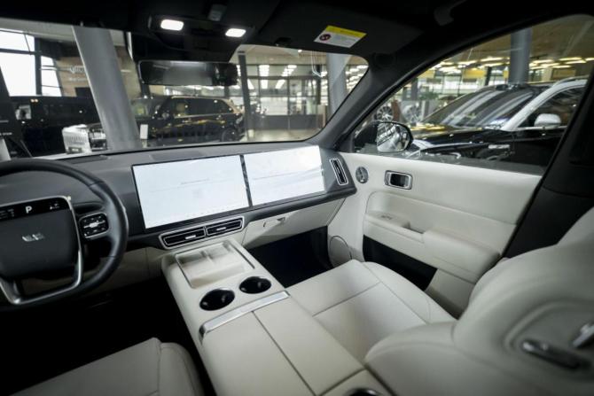 Новый Li Auto (Lixiang) L9 I Рестайлинг 2025 года, цена 11 990 000 рублей, внедорожник, Автокод Объявления
