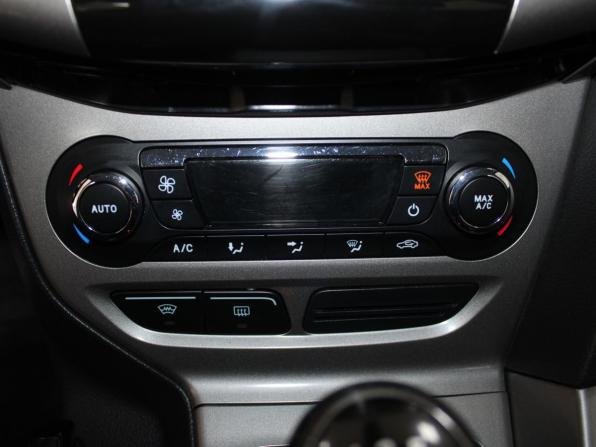 Ford Focus III с пробегом 2012 года, цена 909 900 рублей, 181474 км, универсал, Автокод Объявления