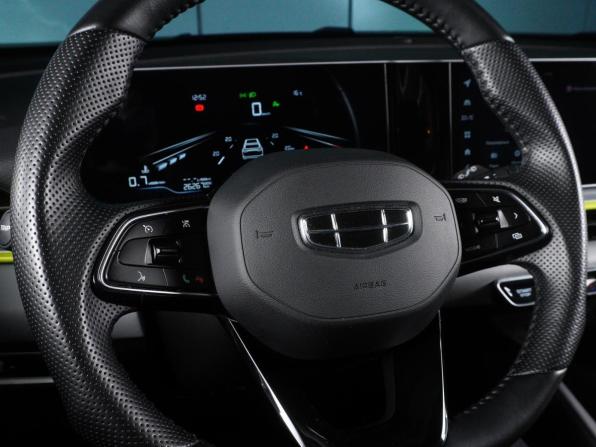 Geely Coolray I с пробегом 2023 года, цена 1 999 000 рублей, 26267 км, внедорожник, Автокод Объявления