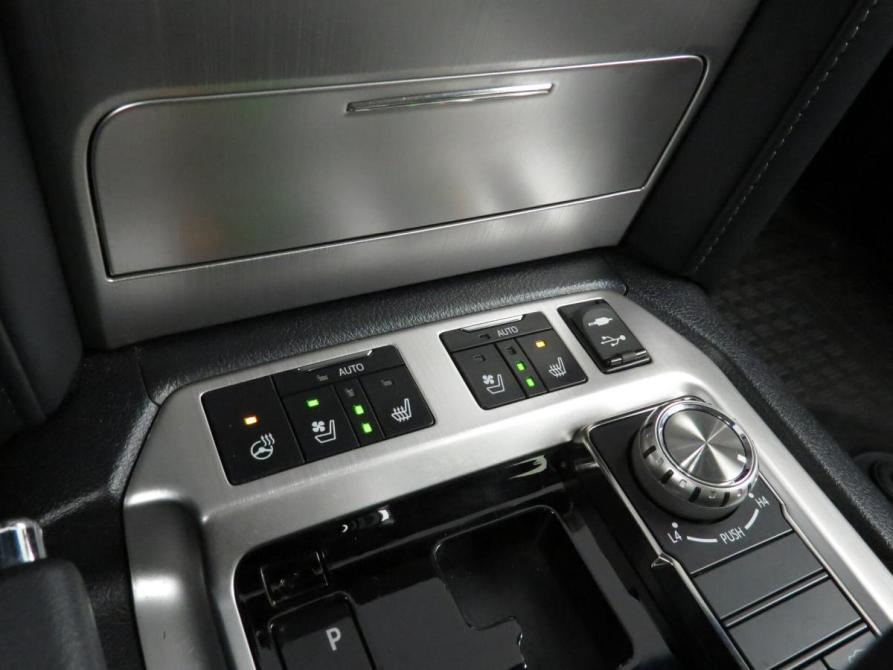 Toyota Land Cruiser 200 Series Рестайлинг 2 Санкт-Петербург  - изображение 15