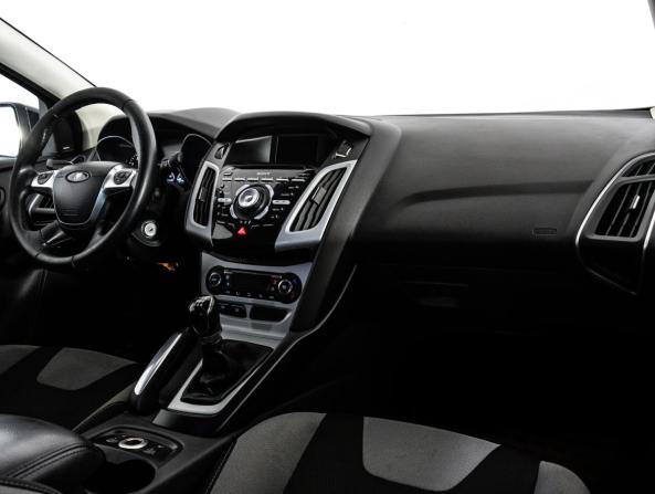 Ford Focus III с пробегом 2013 года, цена 840 000 рублей, 240314 км, седан, Автокод Объявления