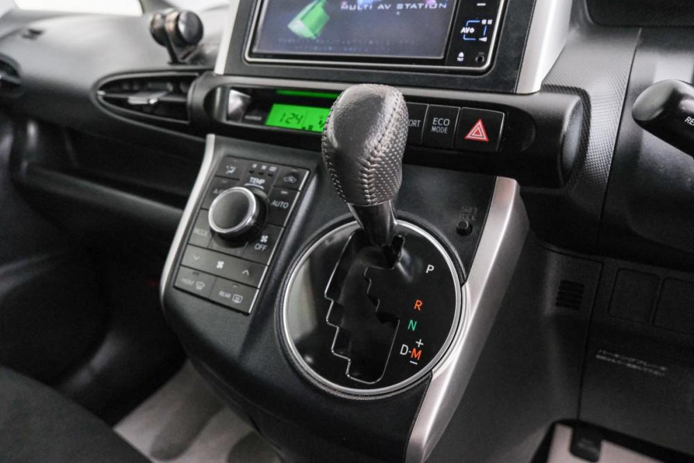 Toyota Wish II Красноярск  - изображение 13