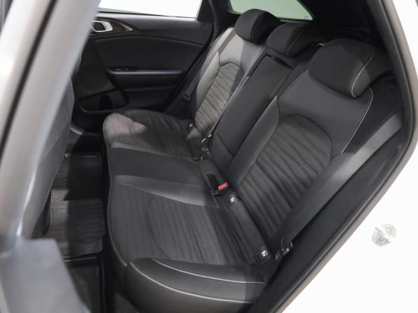 Kia Ceed III Рестайлинг с пробегом 2021 года, цена 2 099 000 рублей, 93489 км, универсал, Автокод Объявления