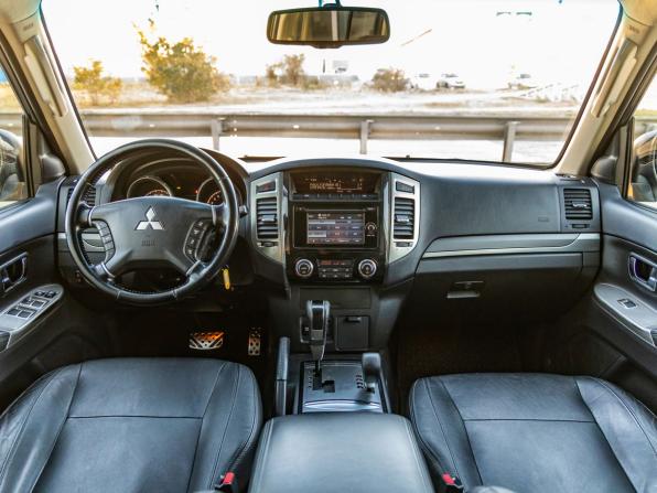 Mitsubishi Pajero IV Рестайлинг 2 с пробегом 2015 года, цена 2 698 000 рублей, 147138 км, внедорожник, Автокод Объявления