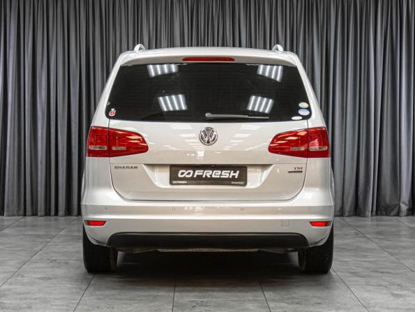 Volkswagen Sharan II с пробегом 2011 года, цена 1 229 000 рублей, 152329 км, минивэн, Автокод Объявления