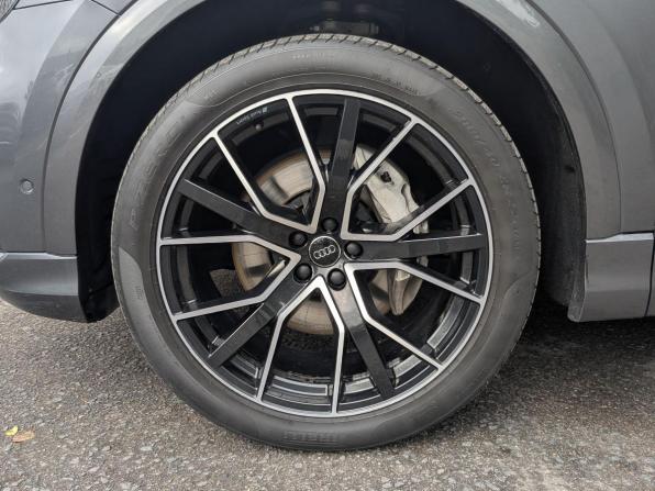 Audi Q8 I (4M) с пробегом 2019 года, цена 5 000 000 рублей, 166100 км, внедорожник, Автокод Объявления