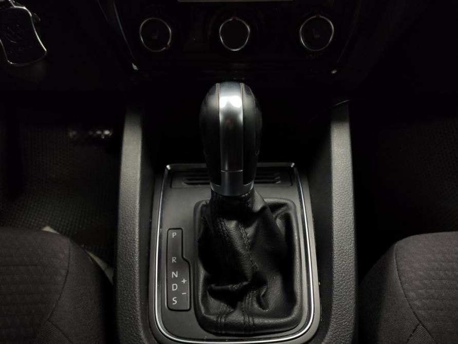 Volkswagen Jetta VI Рестайлинг Пермь  - изображение 13