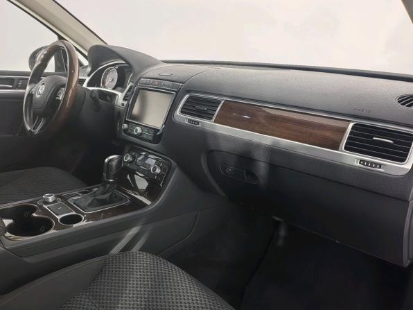Volkswagen Touareg II Рестайлинг с пробегом 2015 года, цена 2 139 000 рублей, 151000 км, внедорожник, Автокод Объявления
