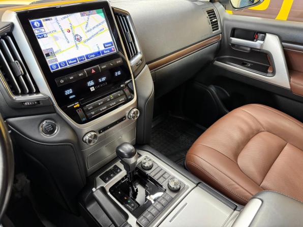 Toyota Land Cruiser 200 Series Рестайлинг 2 с пробегом 2019 года, цена 7 999 000 рублей, 150000 км, внедорожник, Автокод Объявления
