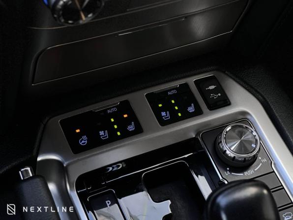 Toyota Land Cruiser 200 Series Рестайлинг 2 с пробегом 2020 года, цена 8 690 000 рублей, 123000 км, внедорожник, Автокод Объявления