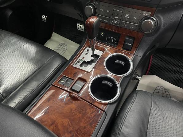 Toyota Highlander II (XU40) Рестайлинг с пробегом 2011 года, цена 1 850 000 рублей, 190000 км, внедорожник, Автокод Объявления