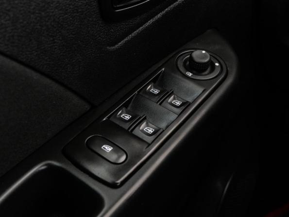 Renault Kaptur I с пробегом 2017 года, цена 1 050 000 рублей, 171579 км, внедорожник, Автокод Объявления