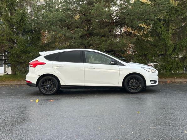 Ford Focus III Рестайлинг с пробегом 2017 года, цена 979 000 рублей, 165929 км, хэтчбек, Автокод Объявления