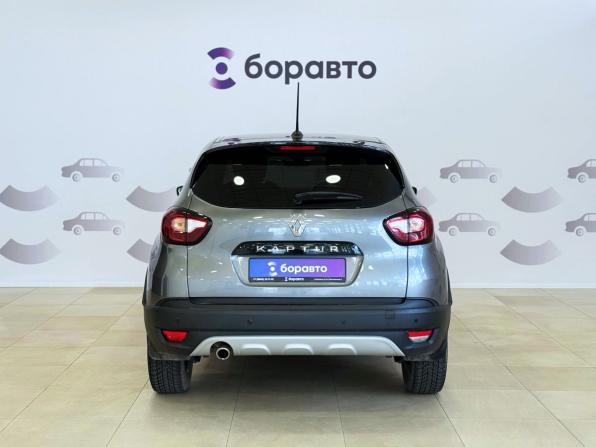 Renault Kaptur I Рестайлинг с пробегом 2021 года, цена 1 680 000 рублей, 37289 км, внедорожник, Автокод Объявления