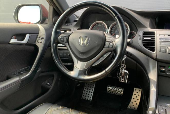 Honda Accord VIII Рестайлинг с пробегом 2012 года, цена 1 360 000 рублей, 187273 км, седан, Автокод Объявления