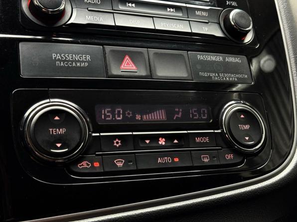 Mitsubishi Outlander III Рестайлинг 2 с пробегом 2016 года, цена 1 699 000 рублей, 185000 км, внедорожник, Автокод Объявления