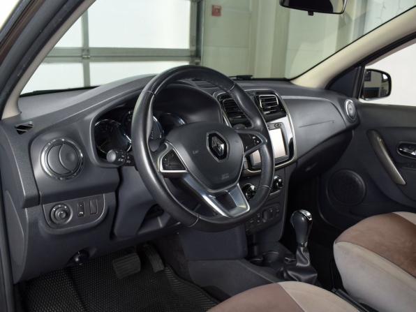 Renault Sandero II Рестайлинг с пробегом 2018 года, цена 949 995 рублей, 89640 км, хэтчбек, Автокод Объявления