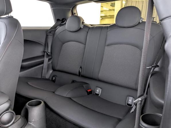 Mini Hatch III (F55/F56) Рестайлинг с пробегом 2020 года, цена 2 330 000 рублей, 73599 км, хэтчбек, Автокод Объявления