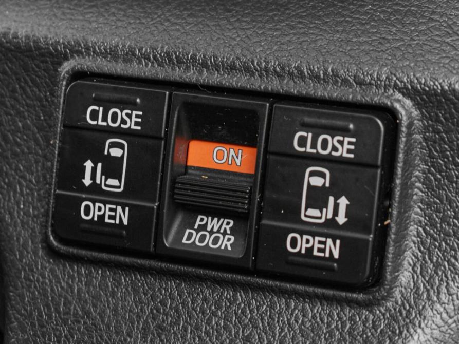Toyota Sienta II Рестайлинг Екатеринбург  - изображение 19