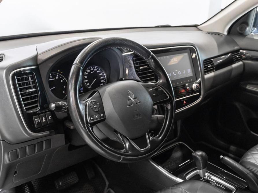 Mitsubishi Outlander III Рестайлинг 3 Казань  - изображение 5