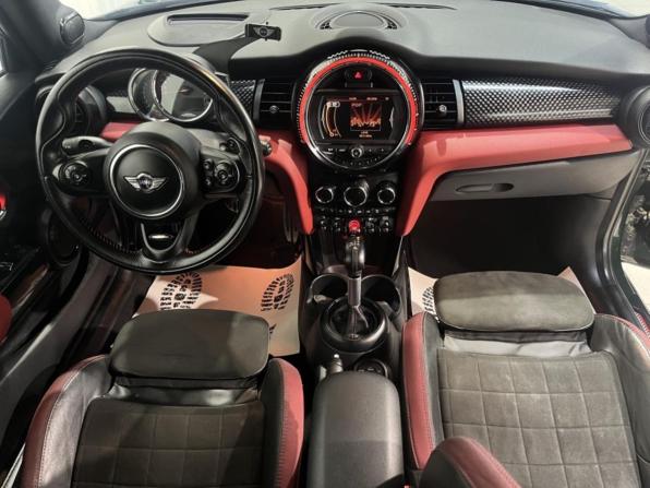 Mini Hatch III (F55/F56) с пробегом 2017 года, цена 2 208 000 рублей, 109119 км, хэтчбек, Автокод Объявления