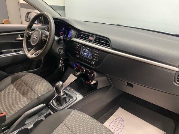 Kia Rio IV с пробегом 2018 года, цена 899 000 рублей, 215000 км, седан, Автокод Объявления