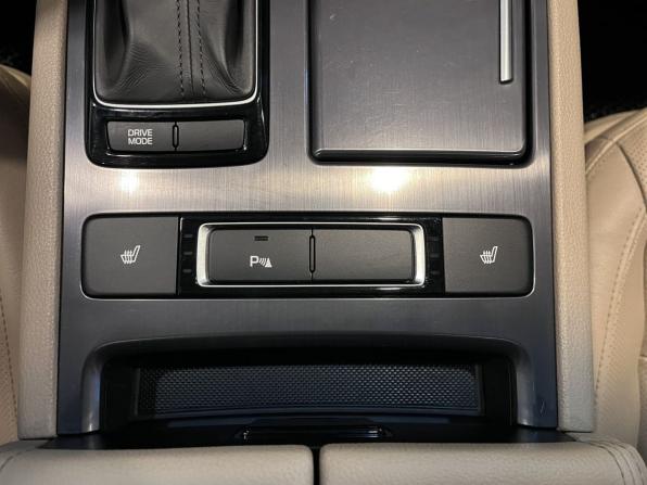 Hyundai Genesis II с пробегом 2014 года, цена 2 275 000 рублей, 106367 км, седан, Автокод Объявления
