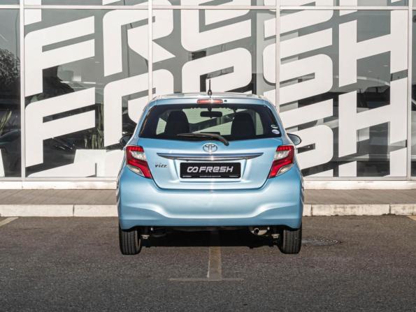Toyota Vitz III (XP130) Рестайлинг с пробегом 2014 года, цена 800 000 рублей, 109208 км, хэтчбек, Автокод Объявления