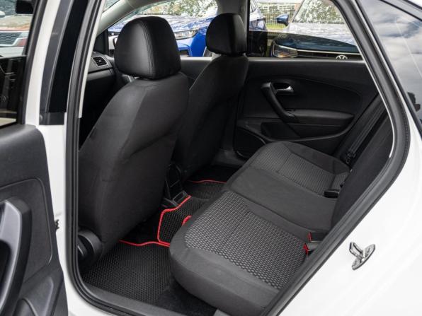 Volkswagen Polo V с пробегом 2011 года, цена 705 000 рублей, 355413 км, седан, Автокод Объявления