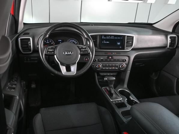Kia Sportage IV Рестайлинг с пробегом 2021 года, цена 2 649 000 рублей, 63782 км, внедорожник, Автокод Объявления
