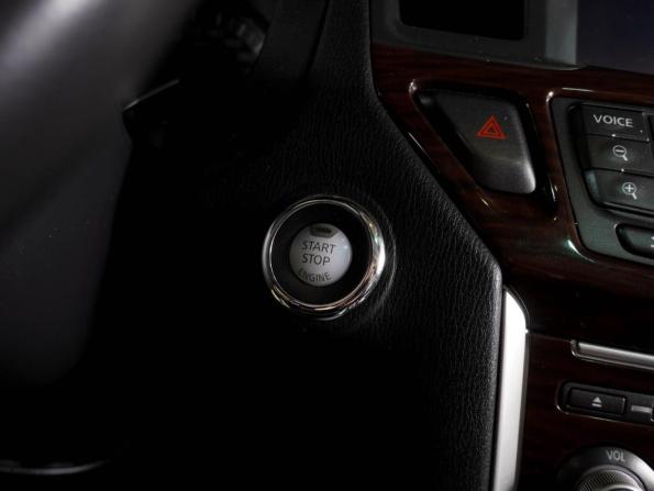 Nissan Pathfinder IV с пробегом 2015 года, цена 1 849 000 рублей, 126670 км, внедорожник, Автокод Объявления