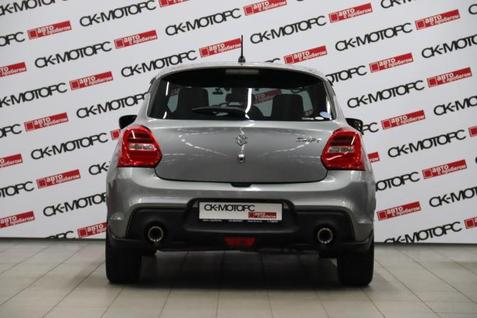 Suzuki Swift V с пробегом 2018 года, цена 1 355 550 рублей, 53082 км, хэтчбек, Автокод Объявления