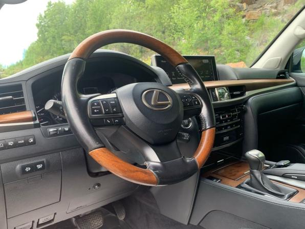 Lexus LX III Рестайлинг 2 с пробегом 2016 года, цена 6 099 000 рублей, 118461 км, внедорожник, Автокод Объявления
