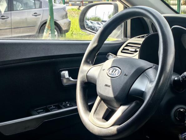 Kia Rio III с пробегом 2012 года, цена 819 000 рублей, 92000 км, седан, Автокод Объявления