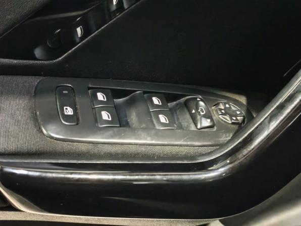 Peugeot 208 I с пробегом 2013 года, цена 595 000 рублей, 208478 км, хэтчбек, Автокод Объявления