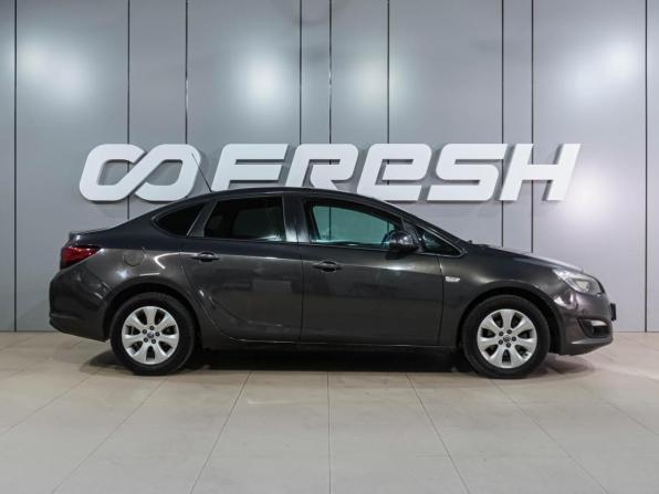 Opel Astra J Рестайлинг с пробегом 2013 года, цена 699 000 рублей, 274589 км, седан, Автокод Объявления