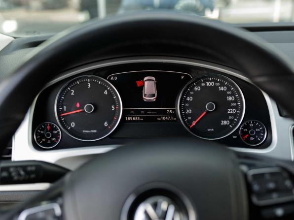 Volkswagen Touareg II Рестайлинг с пробегом 2017 года, цена 2 582 000 рублей, 185682 км, внедорожник, Автокод Объявления