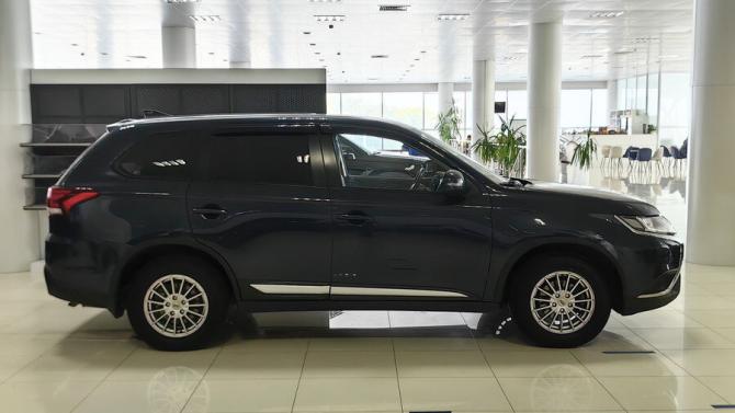 Mitsubishi Outlander III Рестайлинг 3 с пробегом 2020 года, цена 1 839 000 рублей, 97000 км, внедорожник, Автокод Объявления
