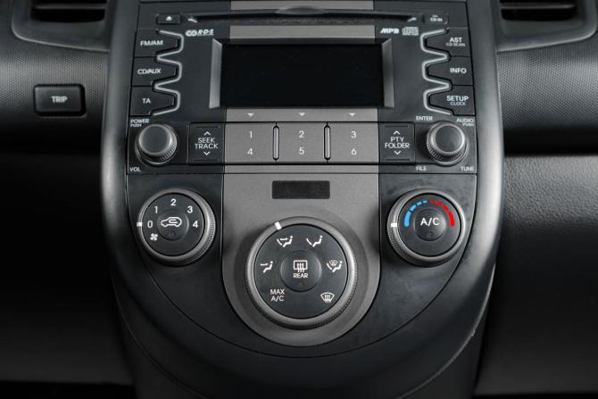 Kia Soul I с пробегом 2011 года, цена 1 059 000 рублей, 118000 км, хэтчбек, Автокод Объявления