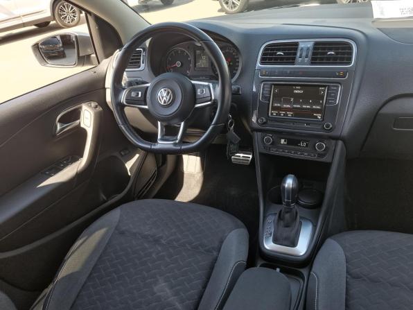 Volkswagen Polo V Рестайлинг с пробегом 2018 года, цена 1 389 000 рублей, 90193 км, седан, Автокод Объявления