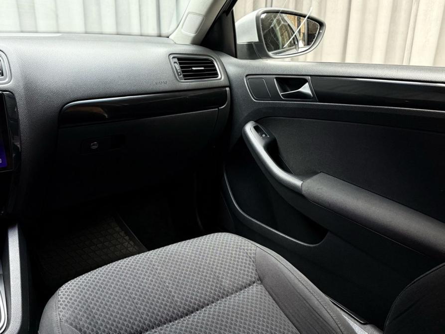 Volkswagen Jetta VI Ижевск  - изображение 11